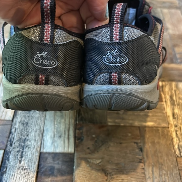 Chaco Kids Outcross Trail Kids Closed Toe Sandals Size 4 - Picture 6 of 13